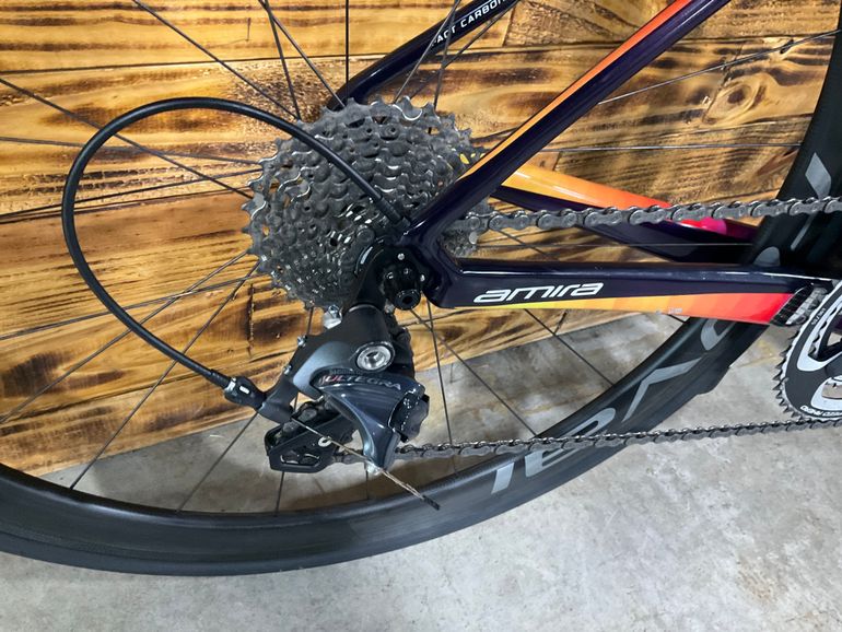 Used Specialized Amira SL4 Expert 2016 2016 Road & Gravel, Black — image 5 of 7