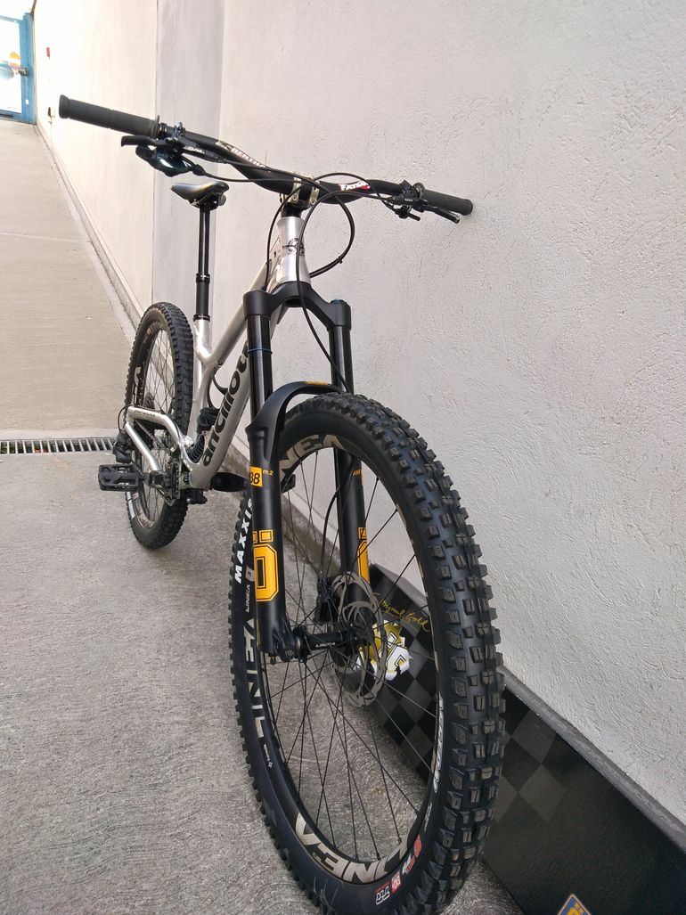 Used Production Privée Ancillotti Scarab Evo 29 2021 Mountainbike, Light Gray — image 7 of 11