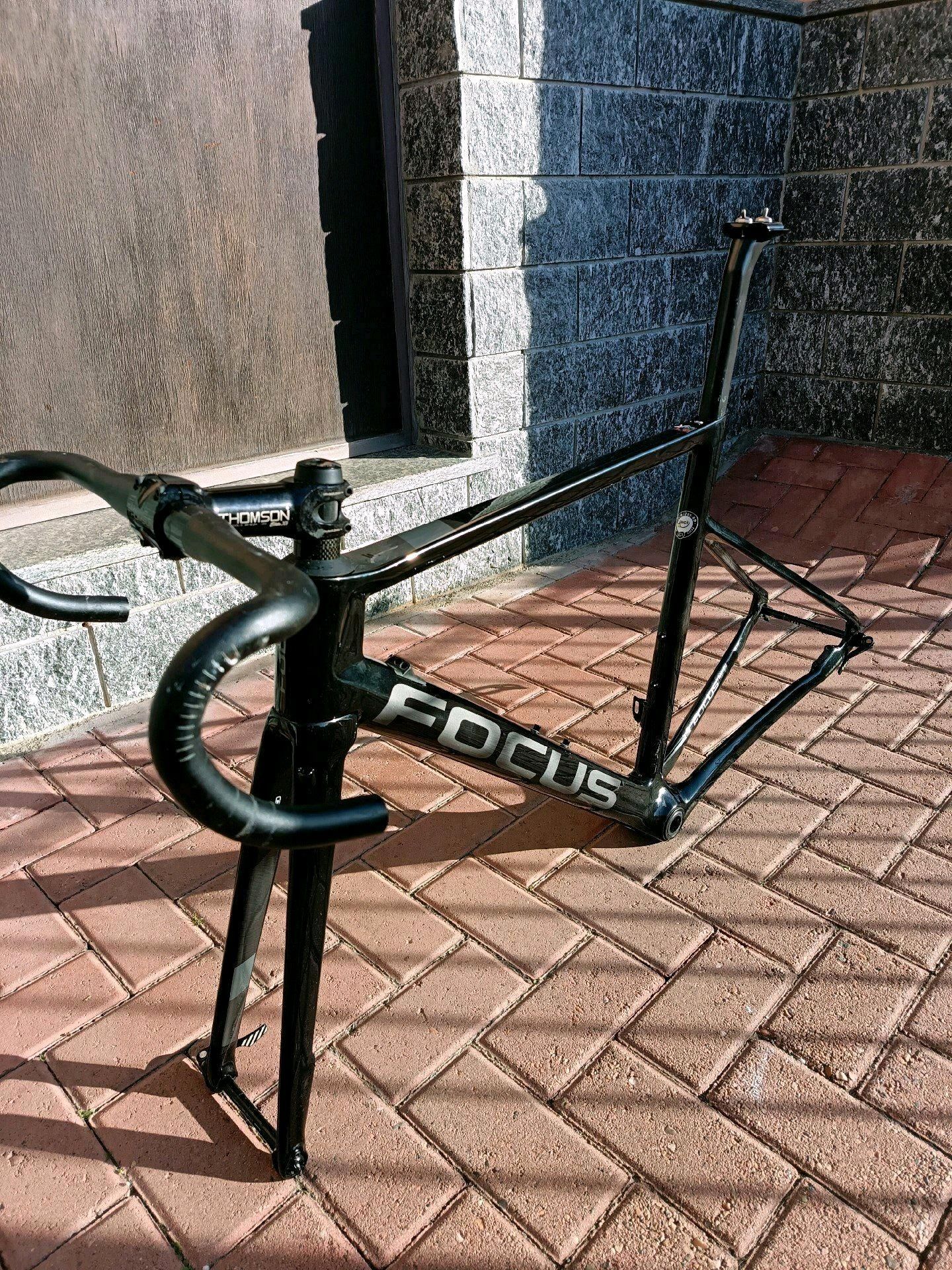 Focus izalco max disc frameset on sale