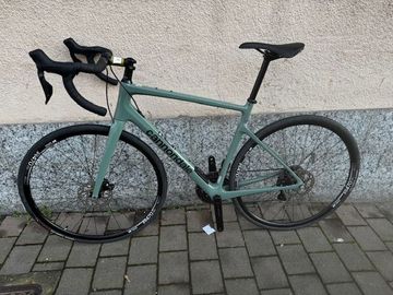 Cannondale Synapse Disc 105 2023 Road & Gravel d'occasion — image 4 sur 5