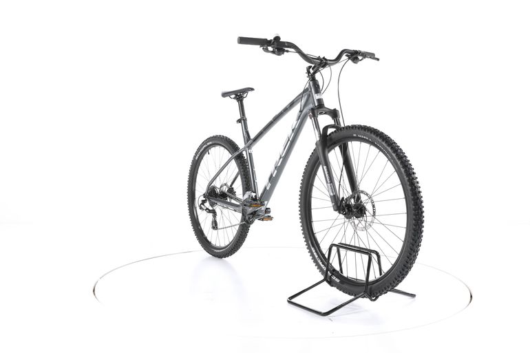 Used Trek Marlin 5 2022 Mountainbike — image 2 of 5
