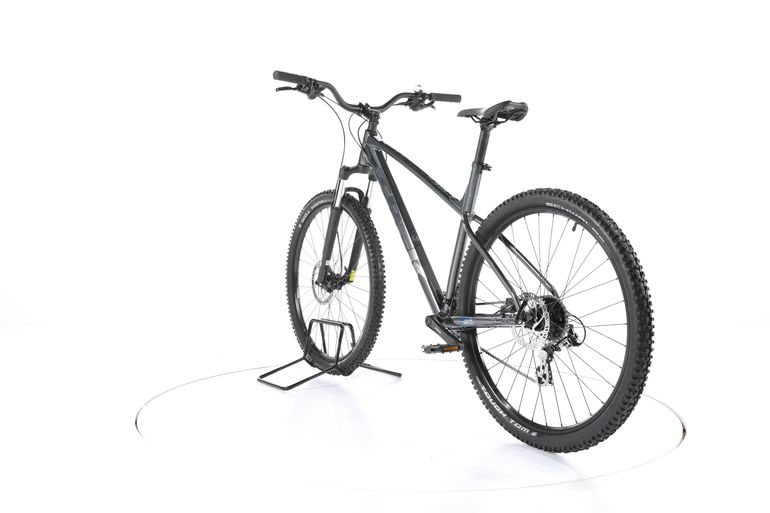 Used Trek Marlin 5 2022 Mountainbike — image 4 of 5
