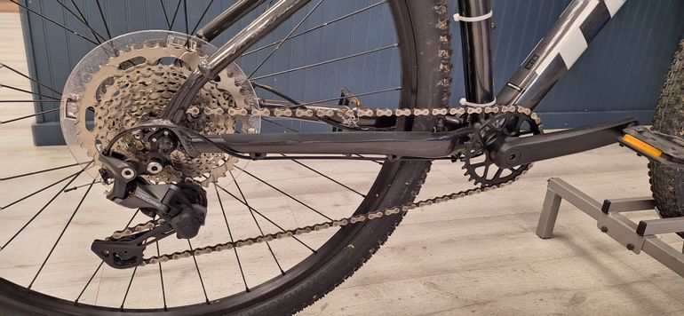 Used Trek Marlin 6 gen 3 2022 Mountainbike, Black — image 3 of 4