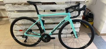 Brugt Bianchi Specialissima COMP 105 Di2 2024 2024 Road & Gravel — billede 1 af 4
