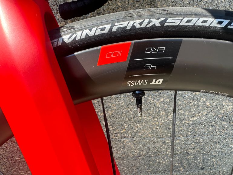Used Thoemus Sliker Pro Ultimate Ultegra Di2 rot 2024 Road & Gravel, Red — image 2 of 7