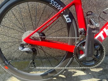Used Thoemus Sliker Pro Ultimate Ultegra Di2 rot 2024 Road & Gravel, Red — image 6 of 7