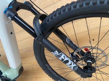 Gebrauchtes Focus VAM² SL 9.8 2024 2024 Mountainbike, Hellgrau, other — Bild 4 von 10