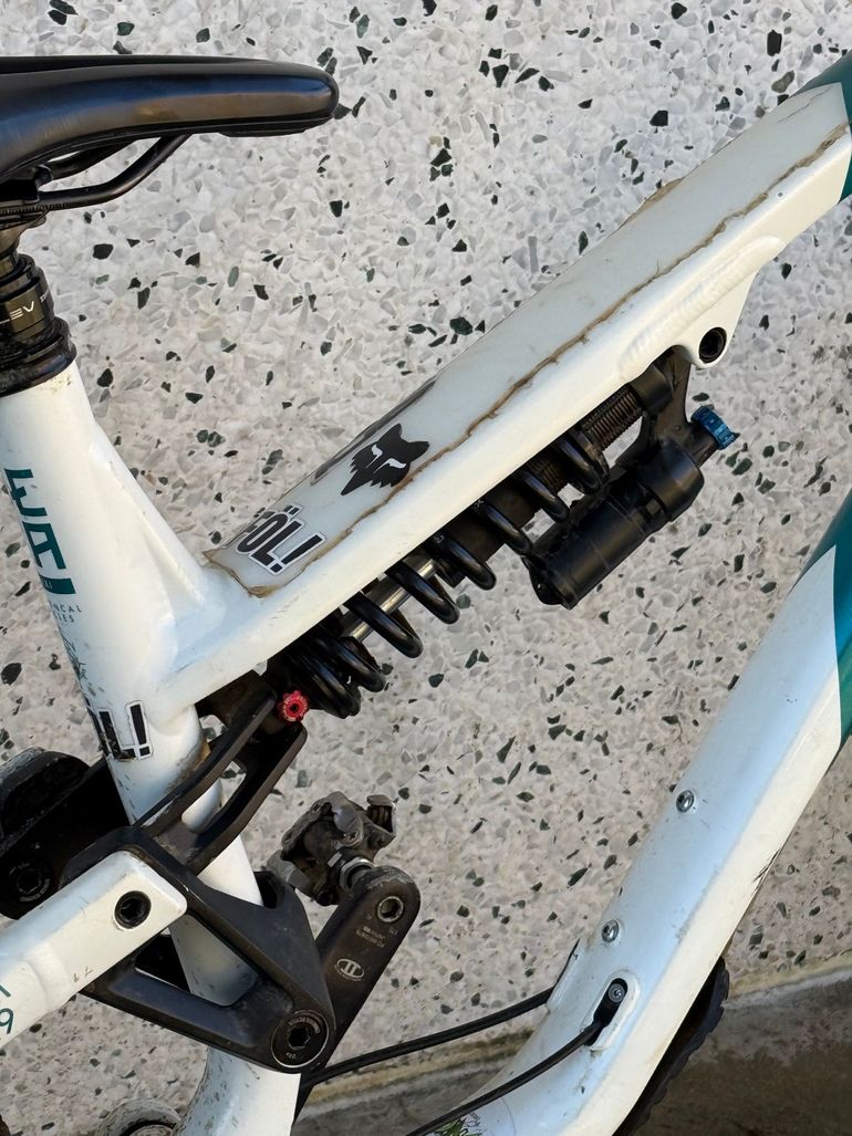 Used Commencal META AM 29 SIGNATURE 2021 2021 Mountainbike, White, 29 — image 28 of 35