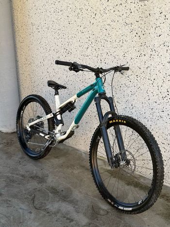 Used Commencal META AM 29 SIGNATURE 2021 2021 Mountainbike, White, 29 — image 6 of 35