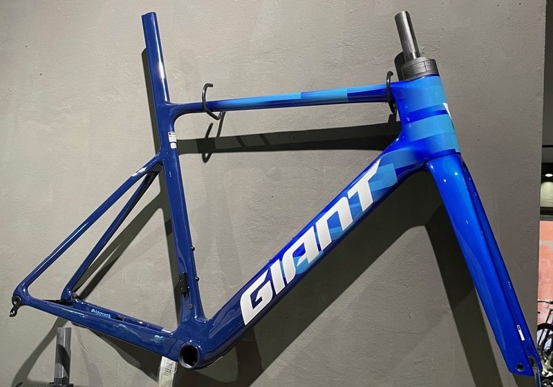 Used Giant Propel Advanced SL Frameset Frameset 2024 Road & Gravel, Blue — image 1 of 3