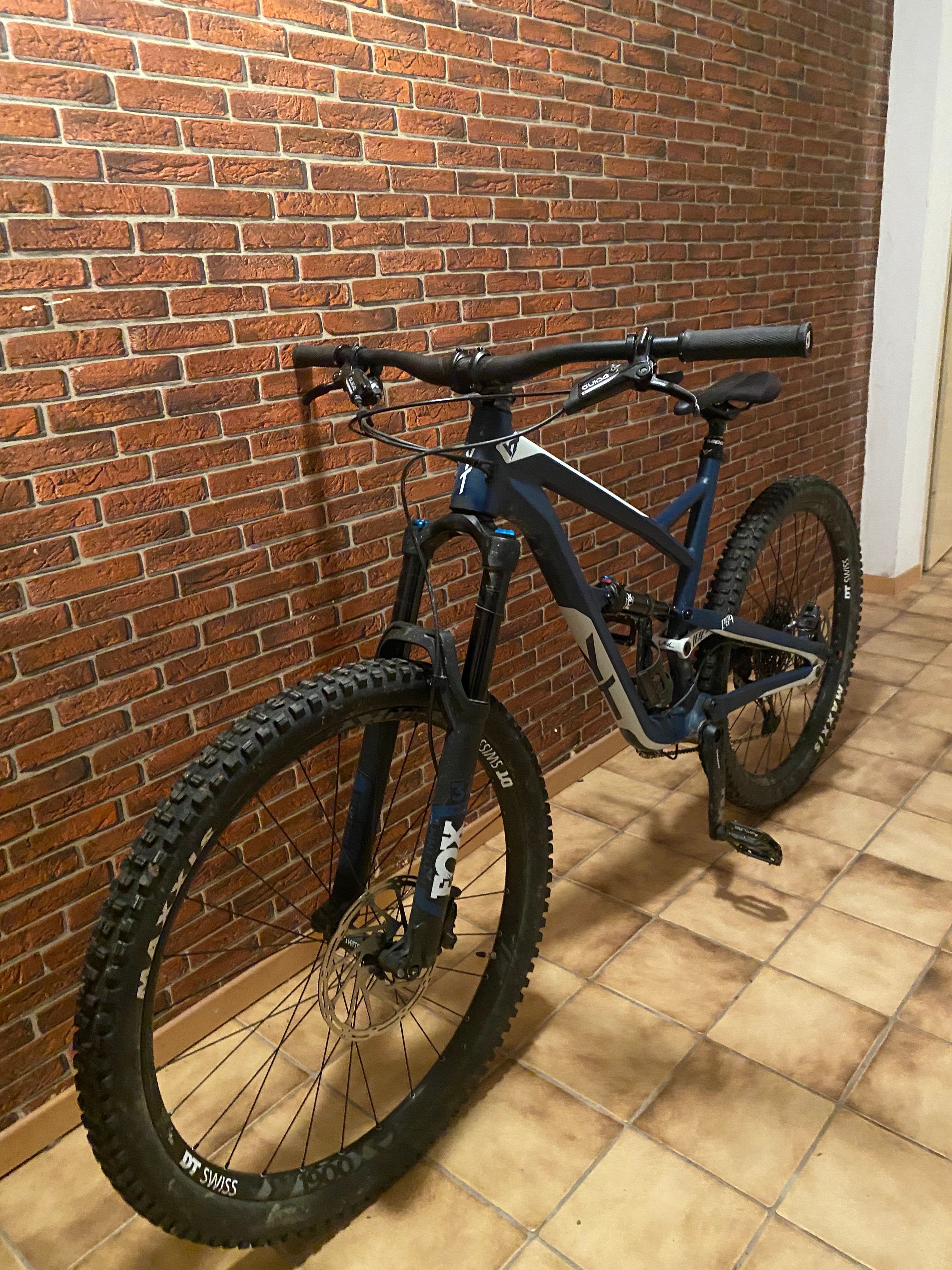 YT Industries Jeffsy 27 AL Base used in L buycycle