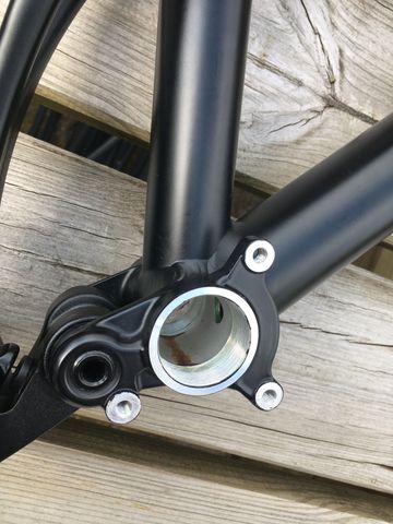 Santa Cruz Nomad Aluminium 26 Frameset 2012 Mountainbike d'occasion — image 3 sur 8