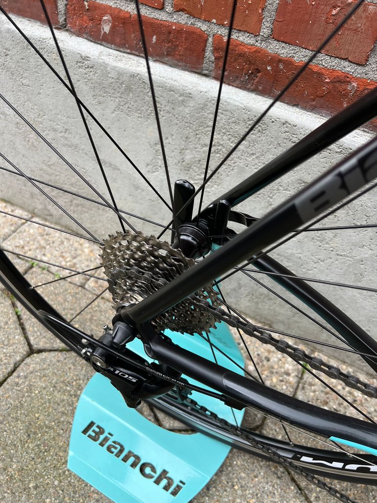 Bianchi Bianchi Intenso Carbon Shimano 11x2/Size 59/Fulcrum