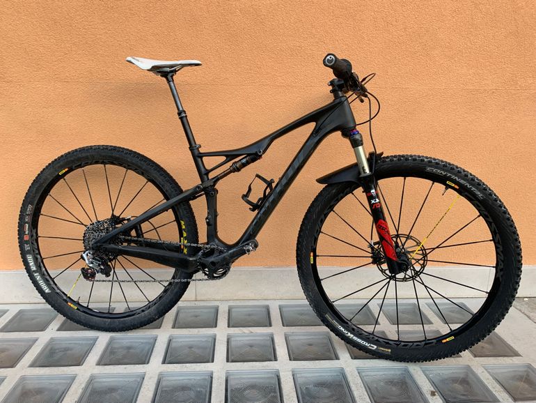 Used Specialized S-Works Epic 29 World Cup 2015 2015 Mountainbike, Nero — image 1 of 10