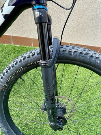 Trek Top Fuel 9.7 2023 2023 Mountainbike usato, Blu — immagine 7 di 7