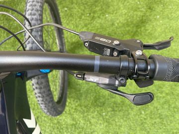 Trek Top Fuel 9.7 2023 2023 Mountainbike d'occasion — image 5 sur 7