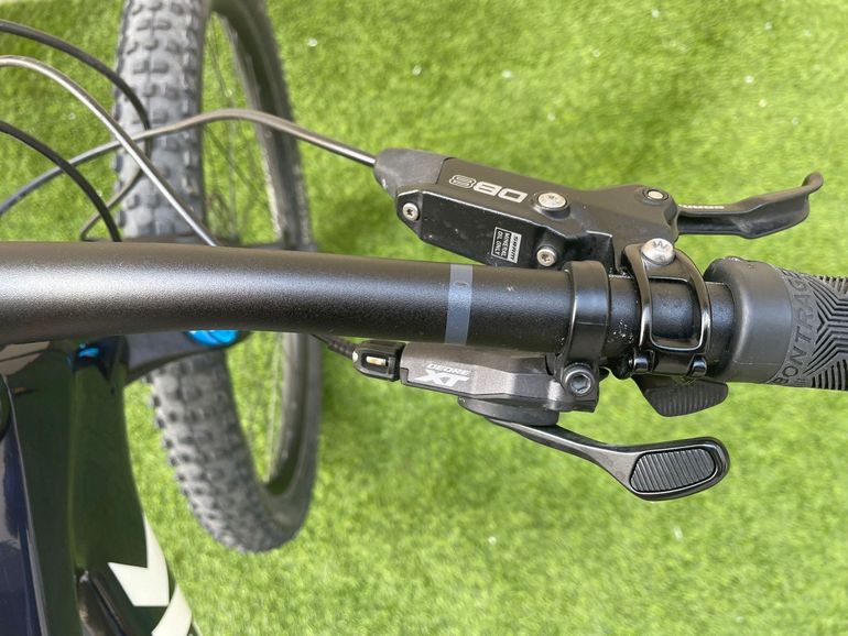 Trek Top Fuel 9.7 2023 2023 Mountainbike usato, Blu — immagine 5 di 7