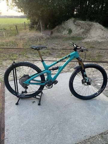 Używany Yeti SB4.5 TURQ XT 2018 2018 Mountainbike — zdjęcie 2 z 11