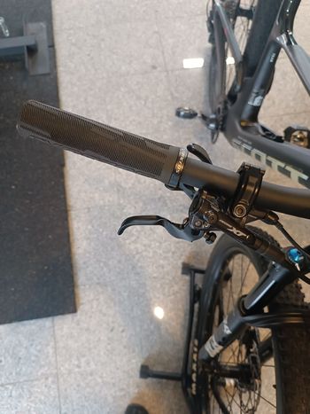 Scott Spark RC Team 2022 2022 Mountainbike d'occasion — image 44 sur 54