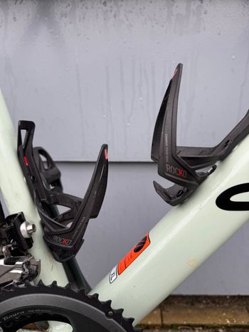 Used Canyon Endurace 6 2024 2024 Road & Gravel, Black — image 9 of 16