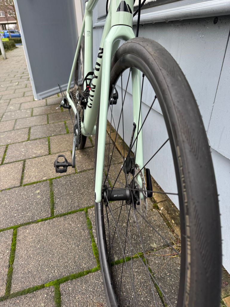Used Canyon Endurace 6 2024 2024 Road & Gravel, Black — image 5 of 16