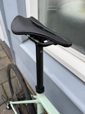 Used Canyon Endurace 6 2024 2024 Road & Gravel, Black — image 12 of 16