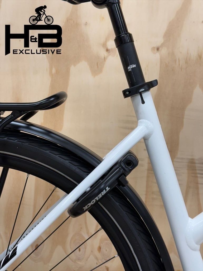 Used KTM Macina Tour CX 625 LTD Shimano 2023 Mountainbike, White — image 12 of 16