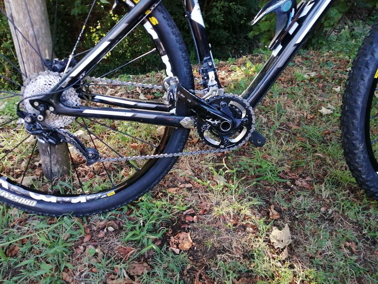 Used Trek Superfly 5 2014 2014 Mountainbike, Negro — image 3 of 5