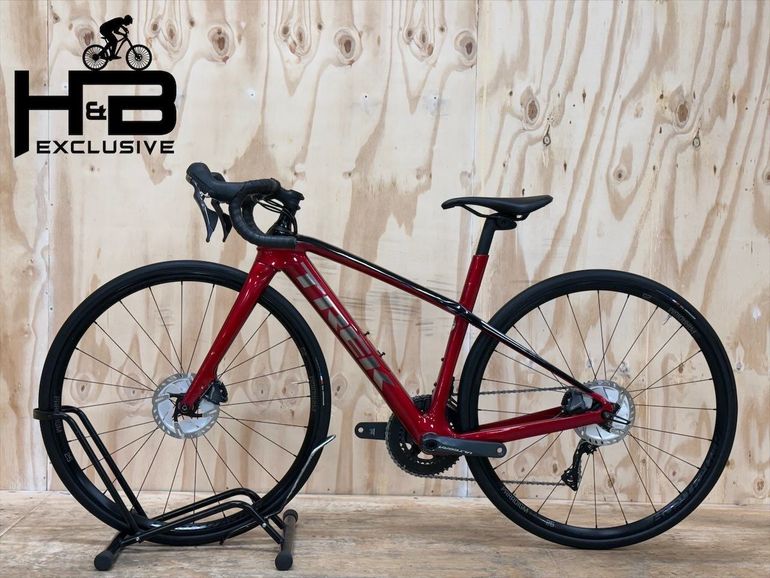 Used Trek Domane SL 6 Carbon Shimano Ultegra 2023 Road & Gravel, Red — image 2 of 13