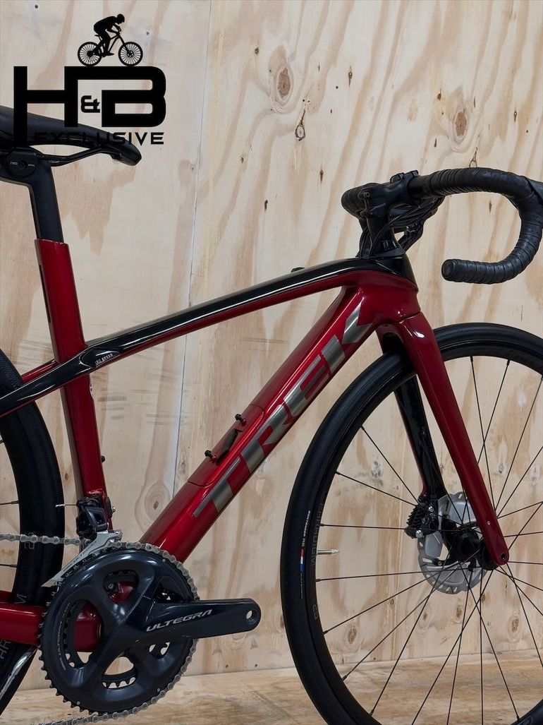 Used Trek Domane SL 6 Carbon Shimano Ultegra 2023 Road & Gravel, Red — image 11 of 13