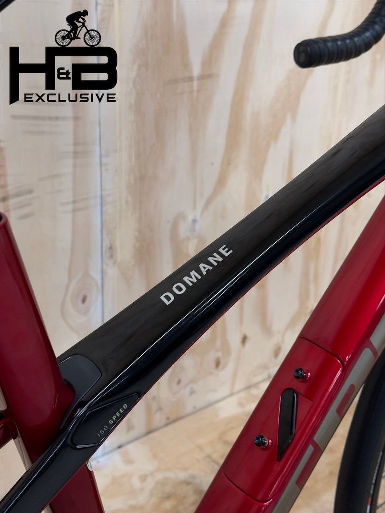 Used Trek Domane SL 6 Carbon Shimano Ultegra 2023 Road & Gravel, Red — image 9 of 13