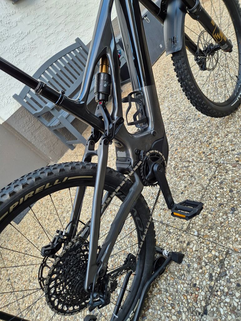 Used Specialized Turbo Levo Expert 2022 Mountainbike, Schwarz — image 14 of 19