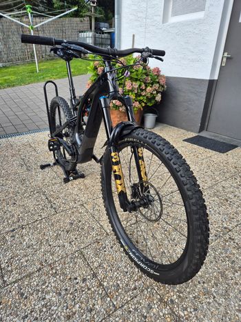 Used Specialized Turbo Levo Expert 2022 Mountainbike, Schwarz — image 18 of 19