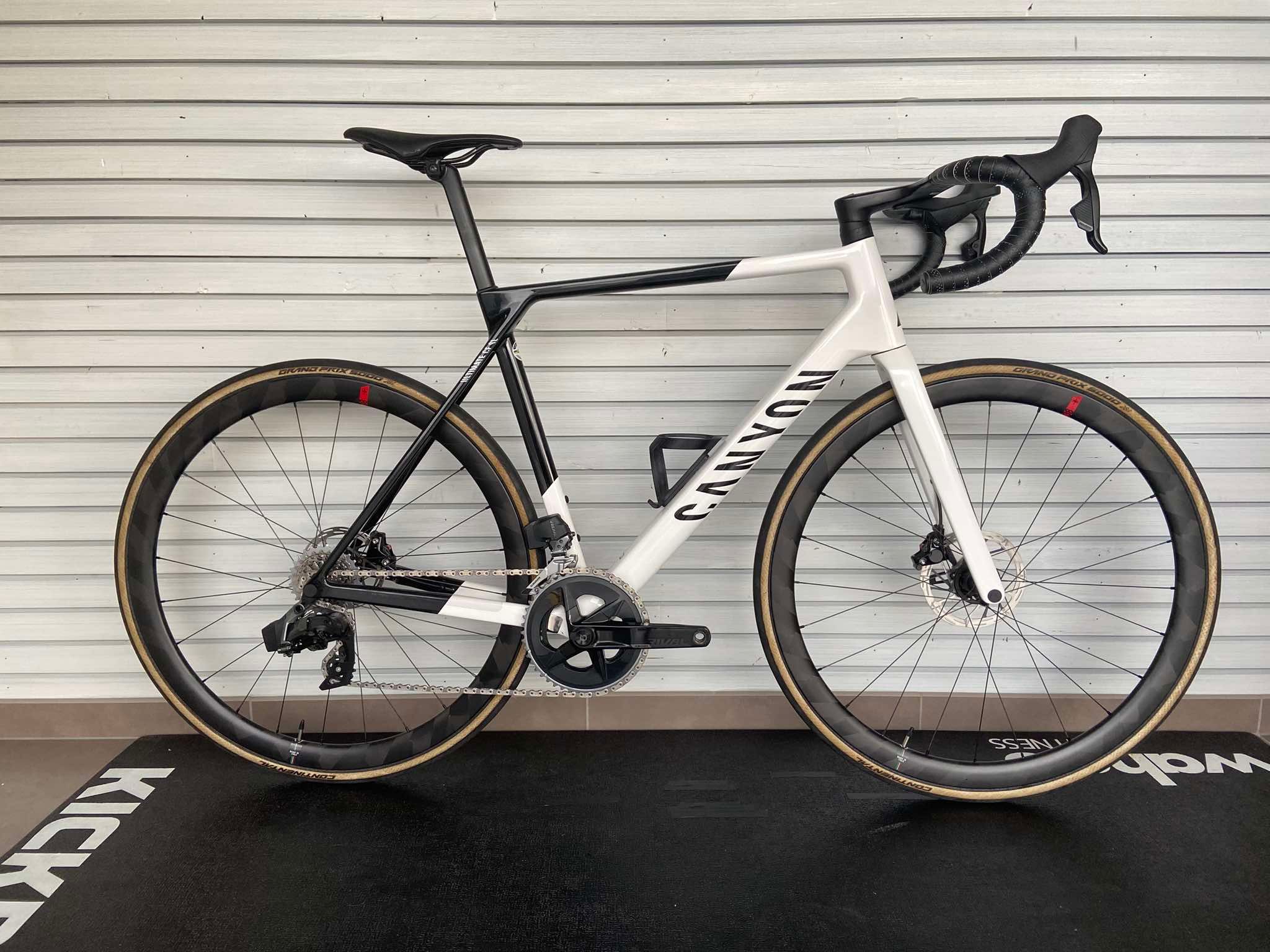 Canyon Ultimate 苦し CFSL7 eTap DeepPolar 2XS