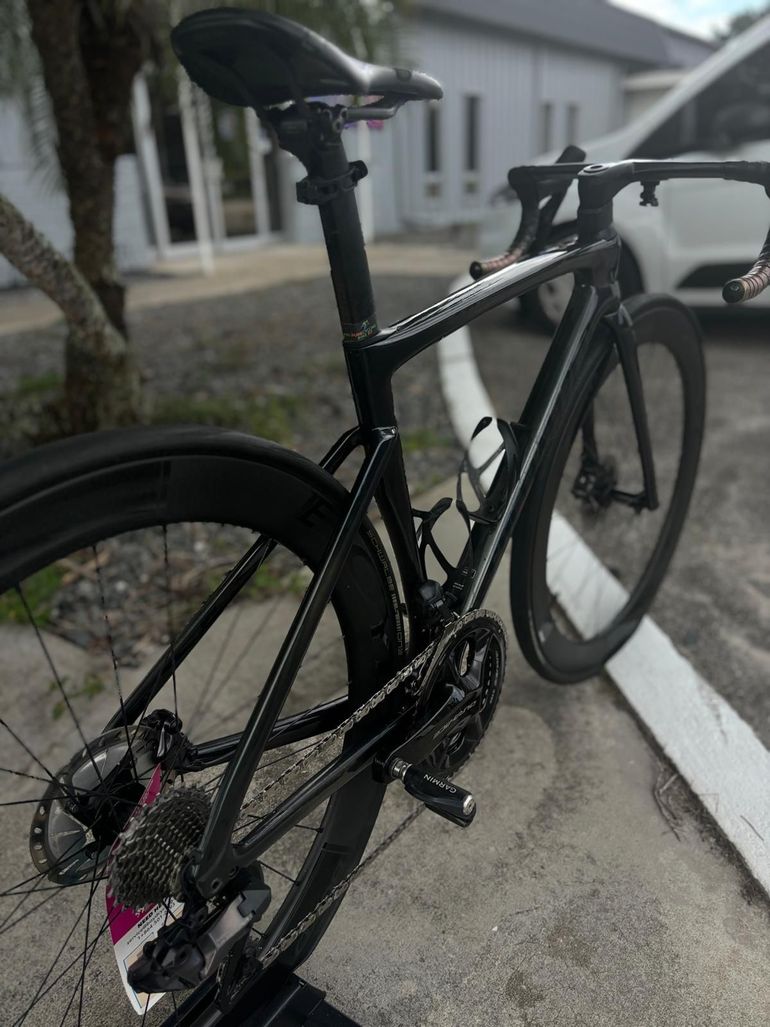 Used Specialized Tarmac SL8 Pro Ultegra Di2 2024 Road & Gravel, Green — image 2 of 8