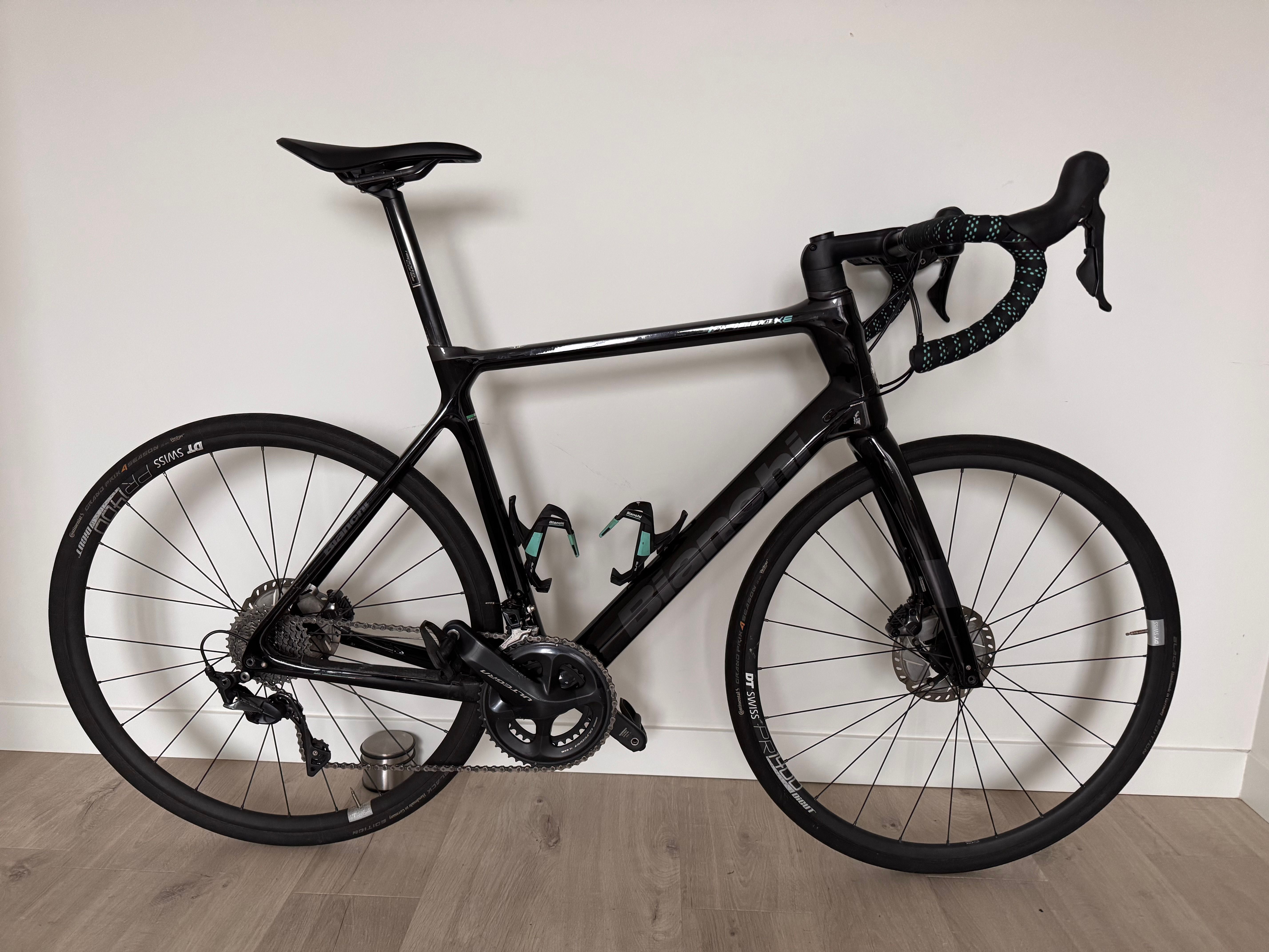 Bianchi Infinito XE Ultegra used in 59 cm | buycycle