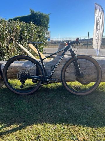 Używany Specialized Men's Epic Hardtail Expert 2018 2018 Mountainbike — zdjęcie 1 z 7