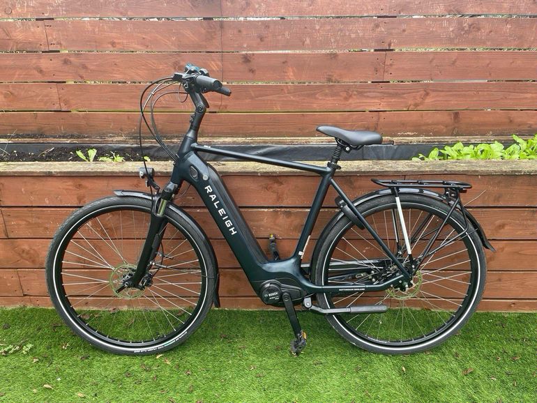 Used Raleigh Motus Grand Tour 2023 Urban, Black — image 3 of 8