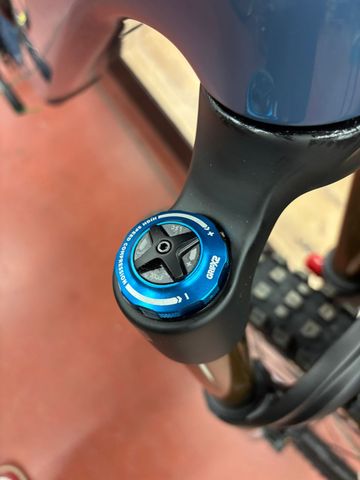 Used Pivot versione TEAM 2025 Bosch race 2025 Mountainbike, Blue — image 6 of 8