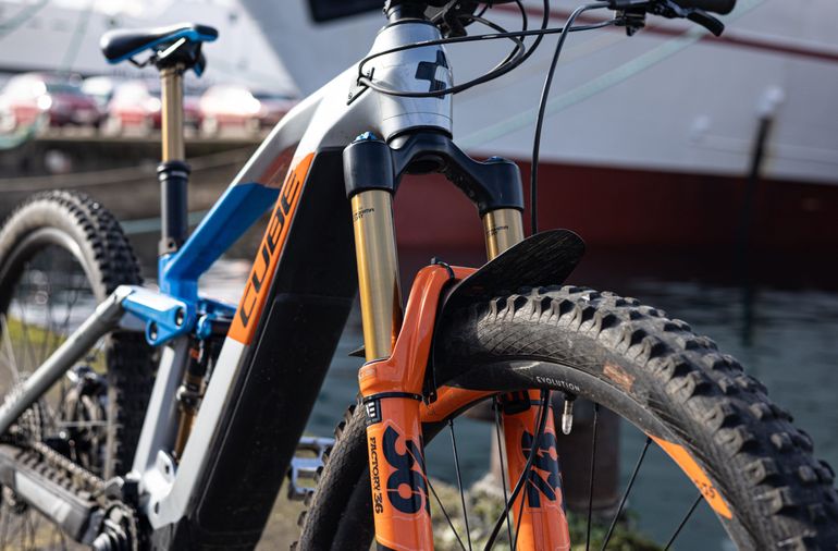 CUBE STEREO ACTIONTEAM HPC 140 2021 Mountainbike d'occasion — image 6 sur 6