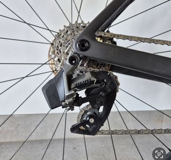 Used Scott Addict 20 2022 2022 Road & Gravel, Schwarz — image 5 of 8