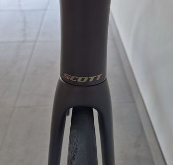 Used Scott Addict 20 2022 2022 Road & Gravel, Schwarz — image 4 of 8