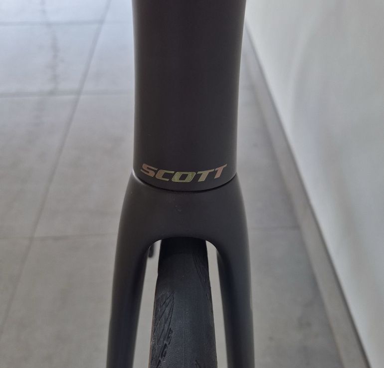 Used Scott Addict 20 2022 2022 Road & Gravel, Schwarz — image 4 of 8