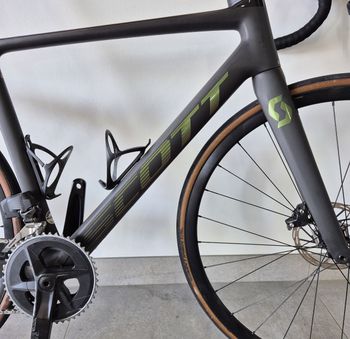 Used Scott Addict 20 2022 2022 Road & Gravel, Schwarz — image 3 of 8
