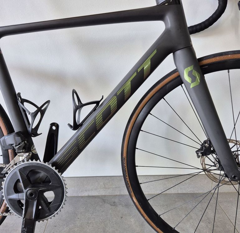 Used Scott Addict 20 2022 2022 Road & Gravel, Schwarz — image 3 of 8