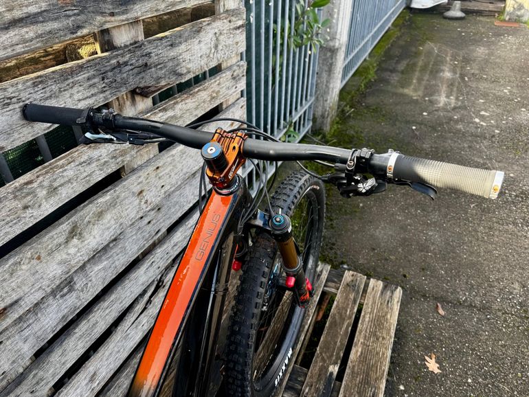 Used Scott Genius 2019 Mountainbike, Orange — image 5 of 7