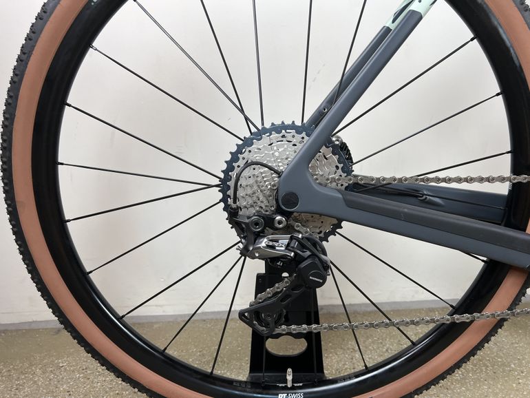 Used Canyon Grizl CF SL 8 Suspension 1by 2022 Road & Gravel — image 4 of 6