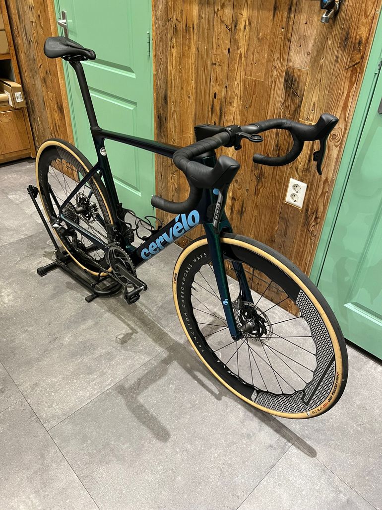Used Cervélo Caledonia-5 Red AXS 2023 Road & Gravel, Green — image 2 of 3
