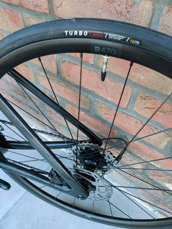 Used Specialized Tarmac SL7 Sport - Shimano 105 2024 2024 Road & Gravel — image 8 of 8