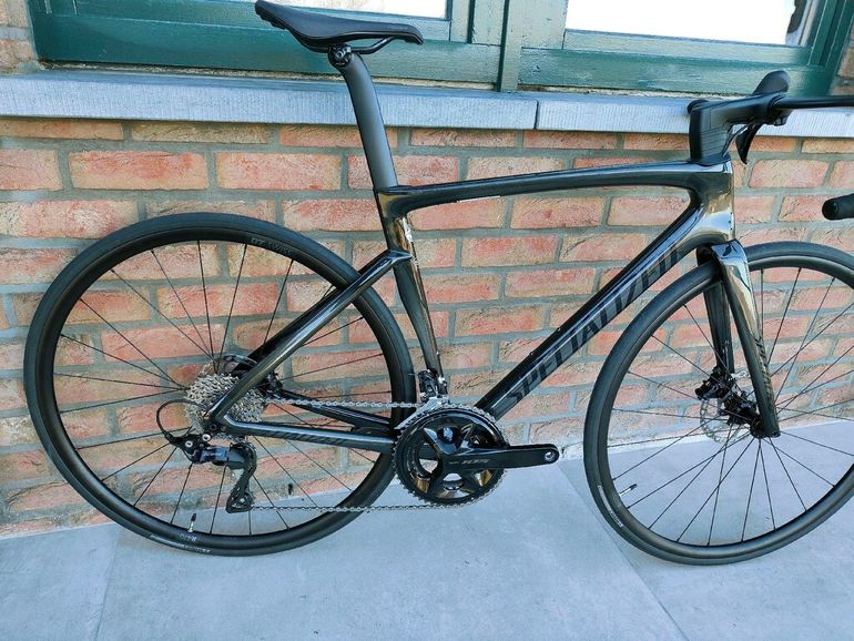 Used Specialized Tarmac SL7 Sport - Shimano 105 2024 2024 Road & Gravel — image 1 of 8